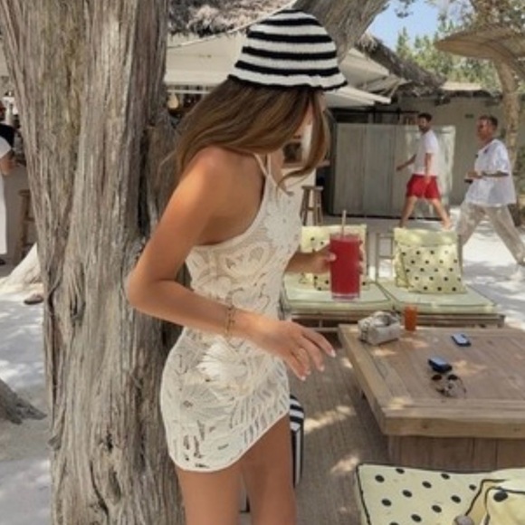 NWT ZARA VACATION BLOGGER FAV DRESS 
SIZE M and L 
🚨FIRM PRICE NO DISCOUNT - Picture 12 of 16